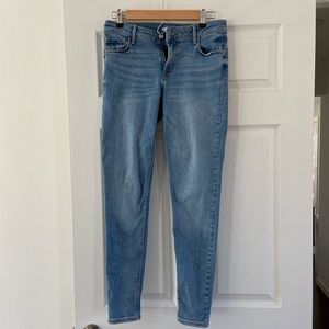 Old Navy Rockstar Super Skinny jeans